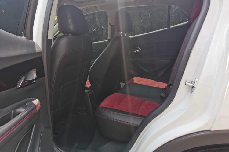 Used Buick Encore 2018 18T Automatic Two-Wheel Drive Urban Elite Model
