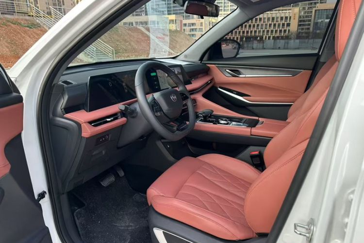 Used Changan CS75 PLUS 2024 3rd Generation Champion Edition 1.5T Intelligent Drive Dynamic Model