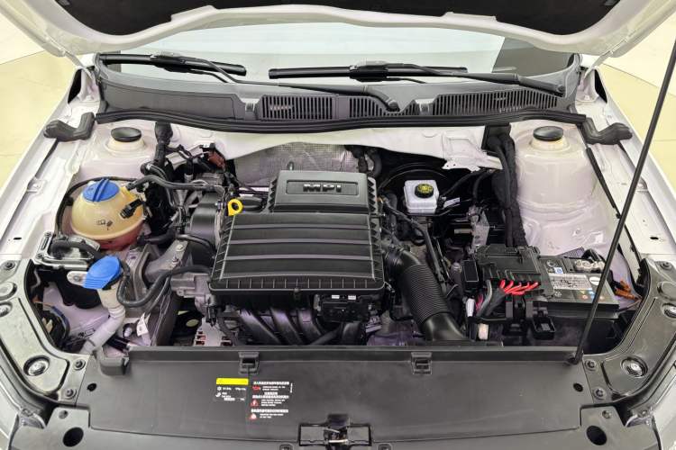 Used Volkswagen Lavida 2017 1.6L Automatic Comfort Edition
