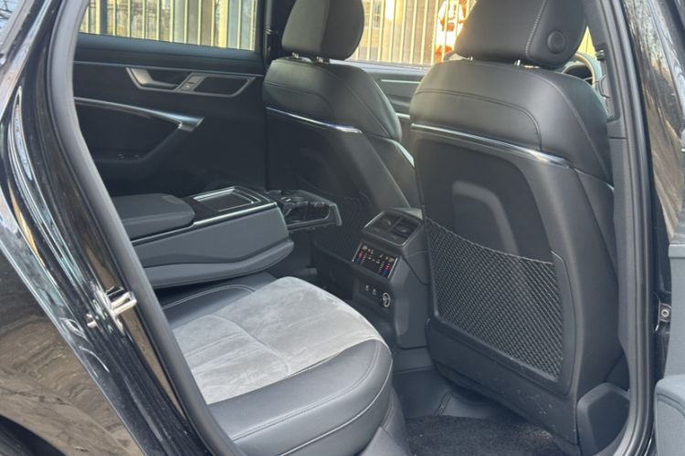 Used Audi A6L 2024 45 TFSI quattro Prestige Dynamic Edition
