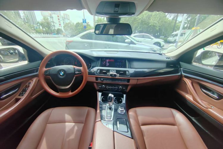 Used BMW 5 Series 2014 520Li Elegant Model
