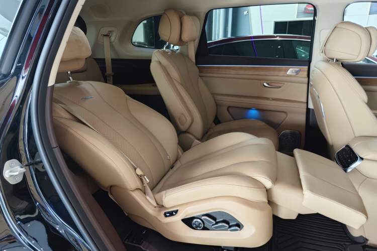 Used Hima AITO M7 2024 1.5T Intelligent Driving 4WD Pro Edition 6 Seats
