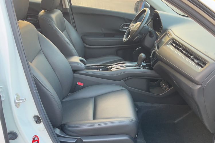 Used Honda Vezel 2015 1.8L CVT 2WD Luxury Model
