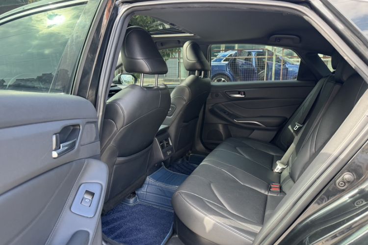 Used Toyota Avalon 2022 Dual-Engine 2.5L Luxury Edition
