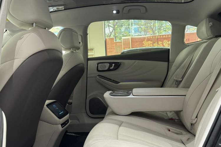 Used  F7 2023 Long-Range Pro Edition