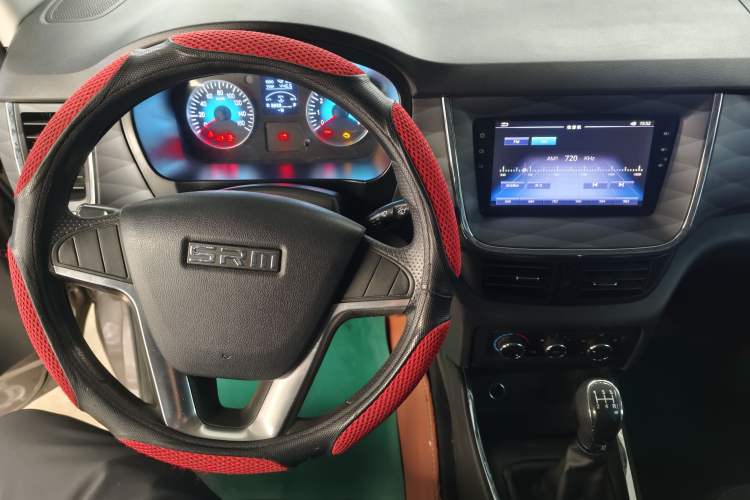 Used Jinbei Gold Hiace 2021 2.0L Passenger Van Engineering Lion Central Air Conditioning Version 9 Seats