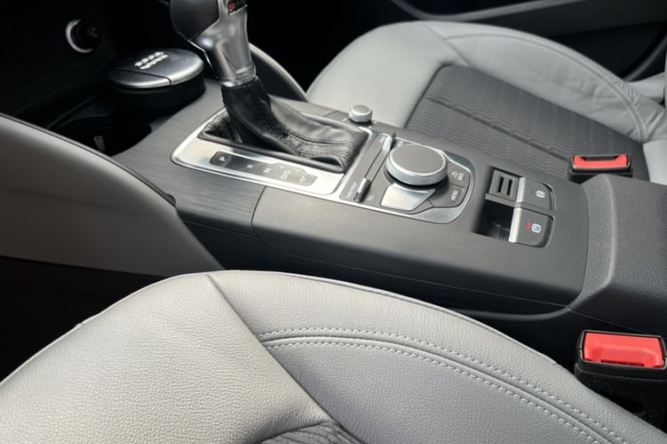 Used Audi A3 2018 30th Anniversary Edition Sportback 35 TFSI Fashion Model
