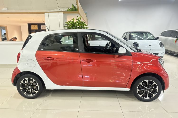 Used  forfour 2016 1.0L 52 kW Passion Edition