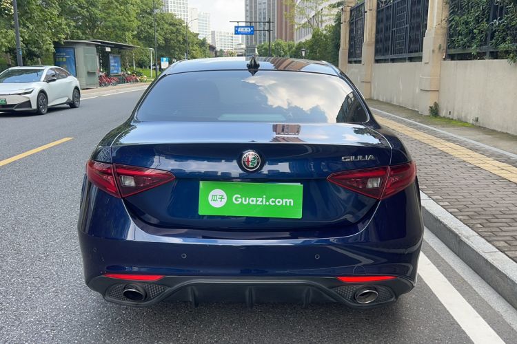 Used Alfa Romeo Giulia 2017 2.0T 200HP Luxury Edition