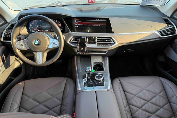 Used BMW X5 2022 Restyled xDrive 30Li Luxury Version M Sport Package