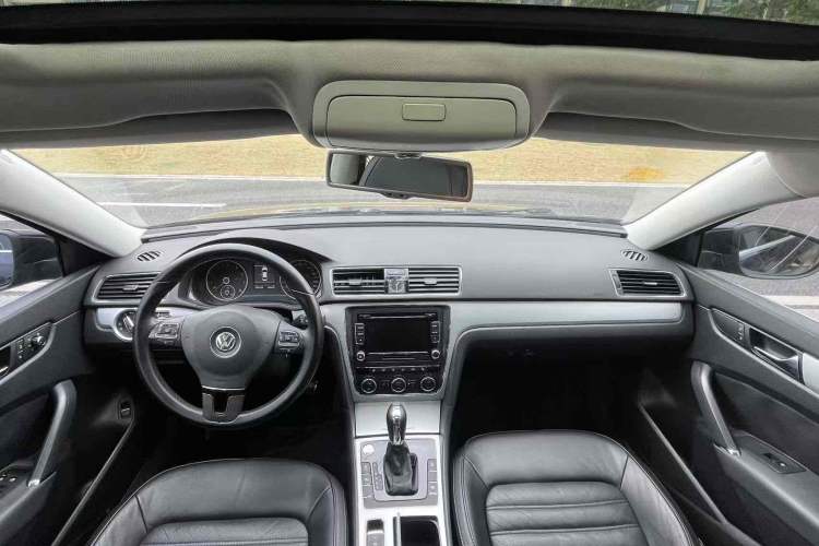 Used Volkswagen Passat 2014 1.8TSI DSG Prestige Edition
