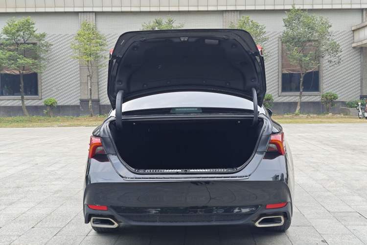 Used Toyota Avalon 2022 2.0L Luxury Edition
