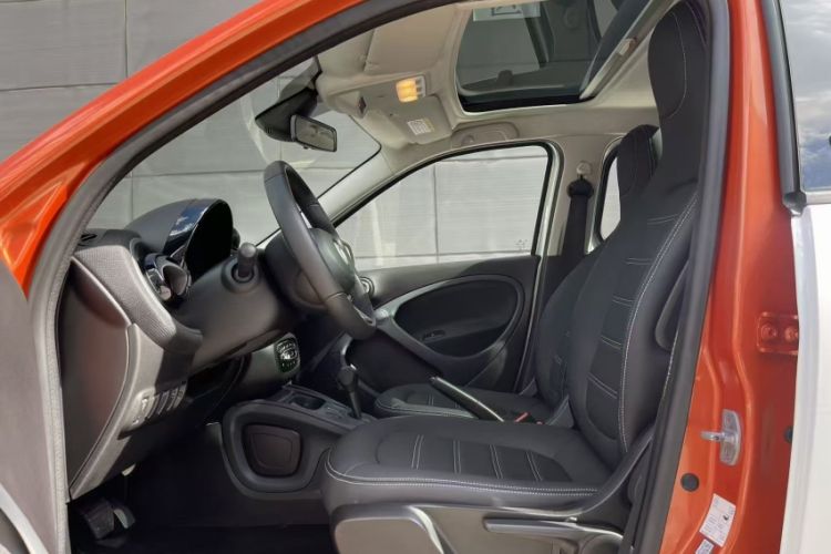 Used  forfour 2016 1.0L 52 kW Passion Edition
