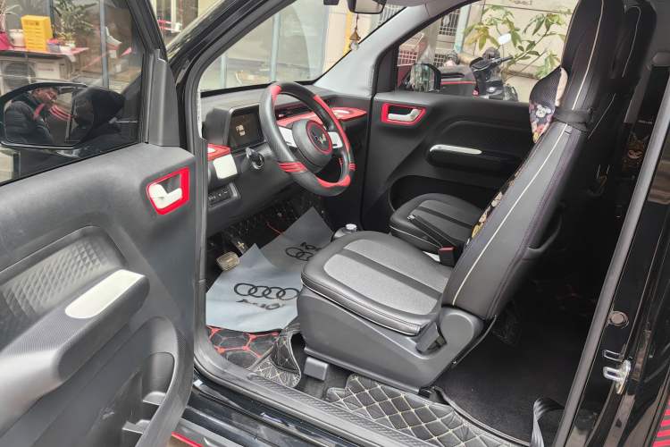 Used Wuling Hongguang MINIEV 2022 GAMEBOY 300km Enthusiast Model with Lithium Iron Phosphate
