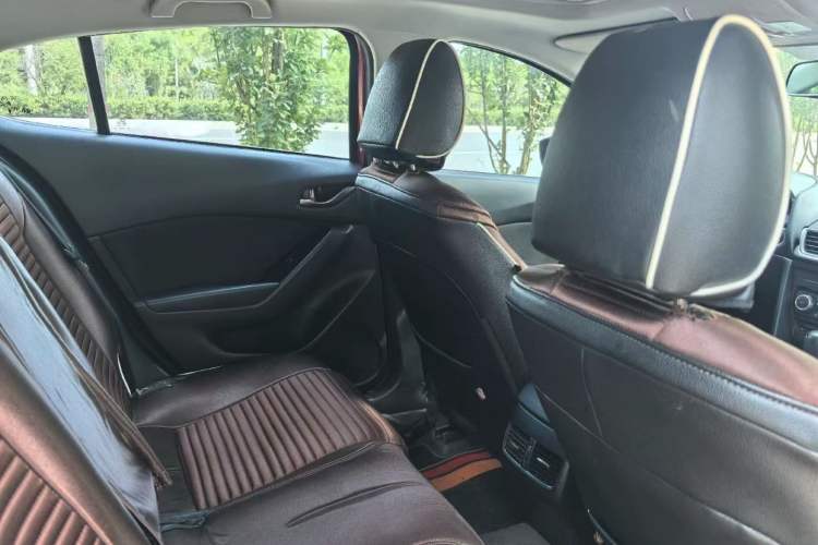 Used Mazda Mazda 3 Axela 2017 Hatchback 1.5L Automatic Luxury Model Emission Standard China V
