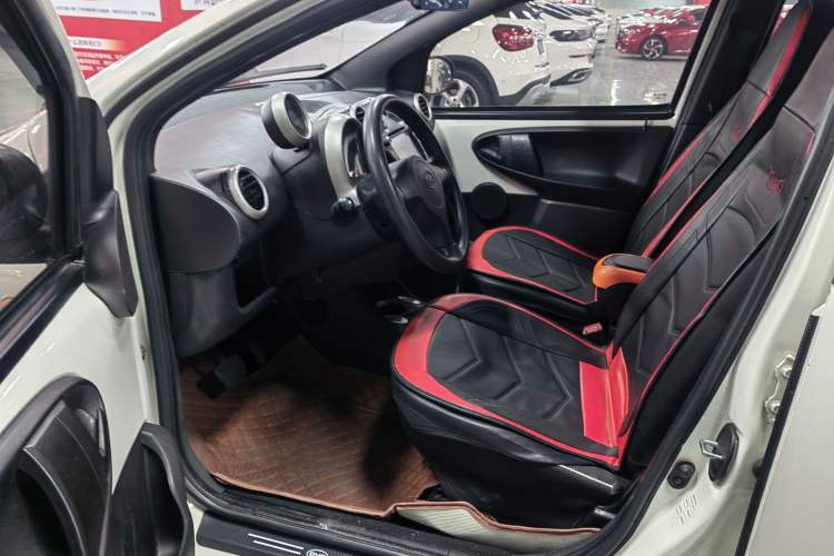 Used BYD F0 2015 1.0L AMT Joyful Cool Model
