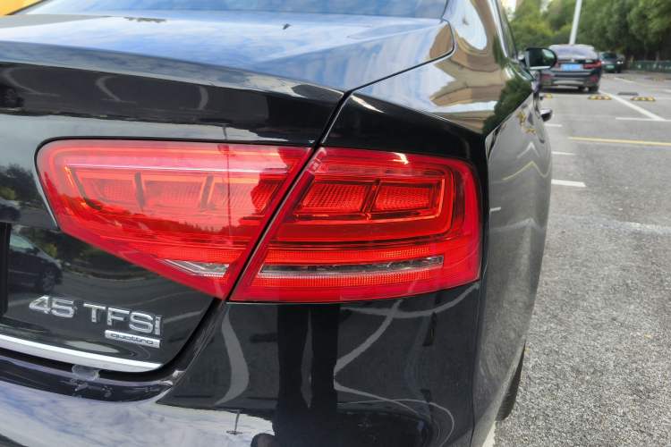 Used Audi A8 2013 A8L 45 TFSI quattro Comfort model
