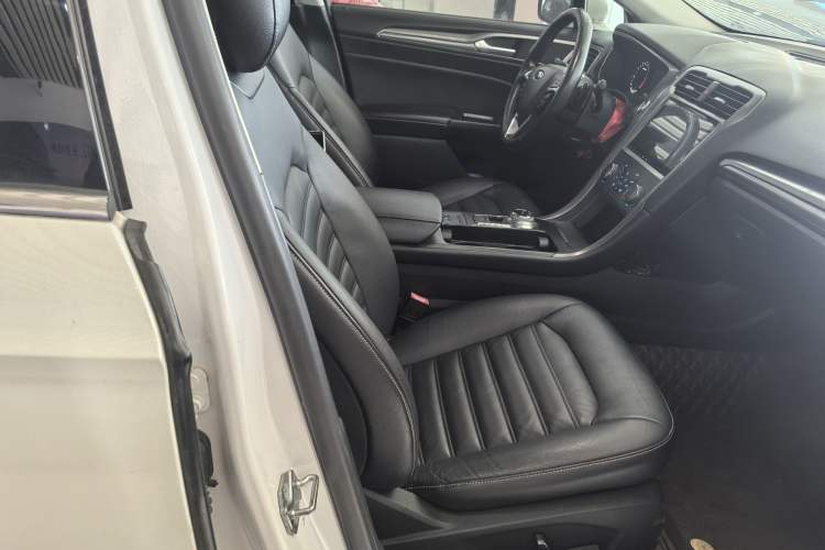 Used Ford Mondeo 2017 EcoBoost 180 Stylish Model
