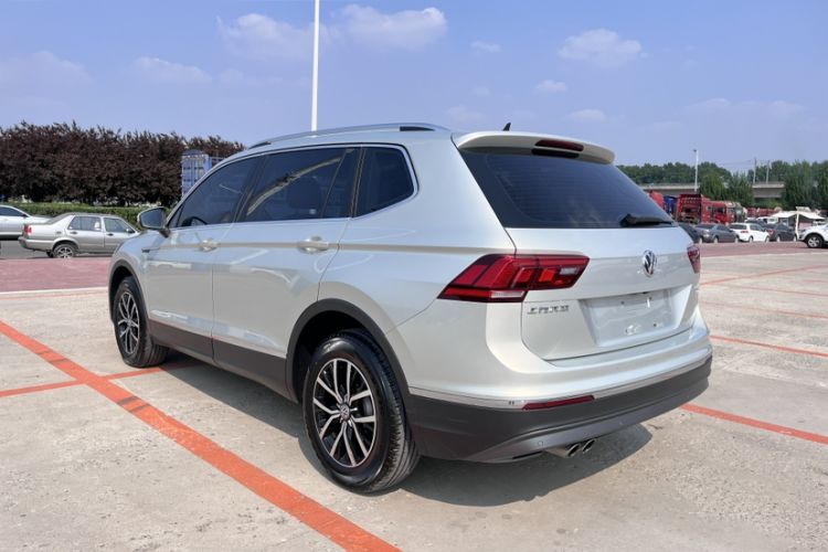 Used Volkswagen Tiguan L 2017 330TSI Automatic Two-Wheel Drive Luxury Edition
