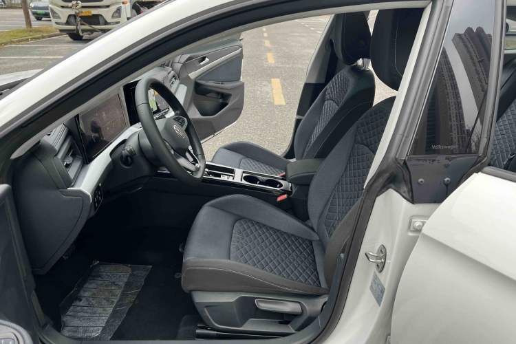 Used Volkswagen Lamando 2022 Lavida L 280TSI DSG Hot Edition
