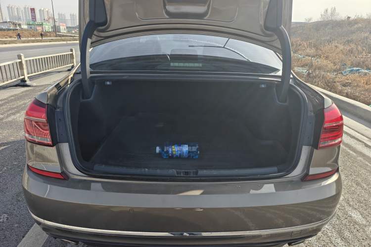 Used Volkswagen Passat 2017 330TSI DSG Luxury Edition
