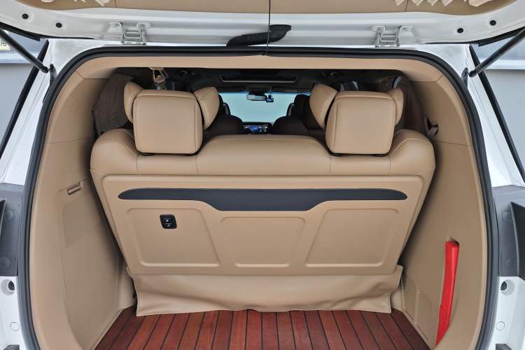 Used Buick GL8 2020 ES Land Cruiser 653T Luxury Edition
