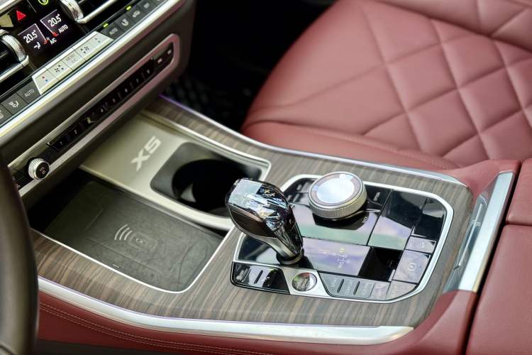 Used BMW X5 2022 xDrive 40Li M Sport Package