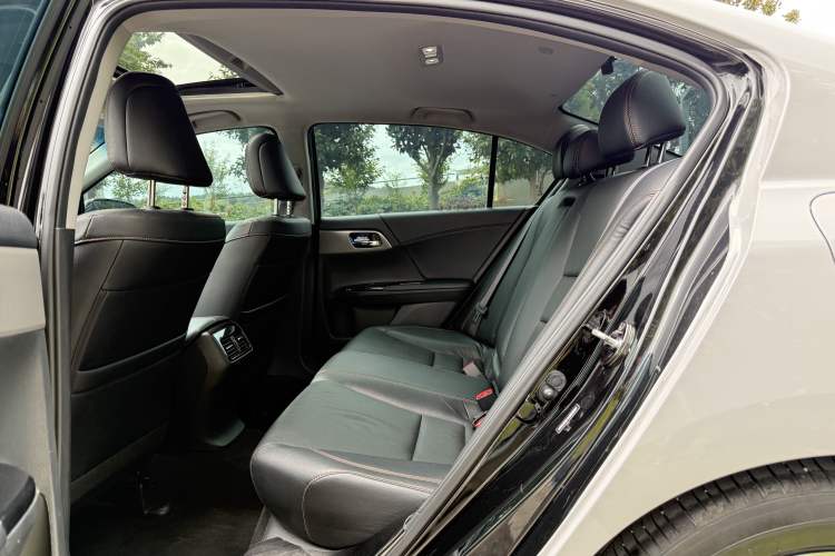 Used Honda Accord 2016 Hybrid 2.0L Sharp Edition
