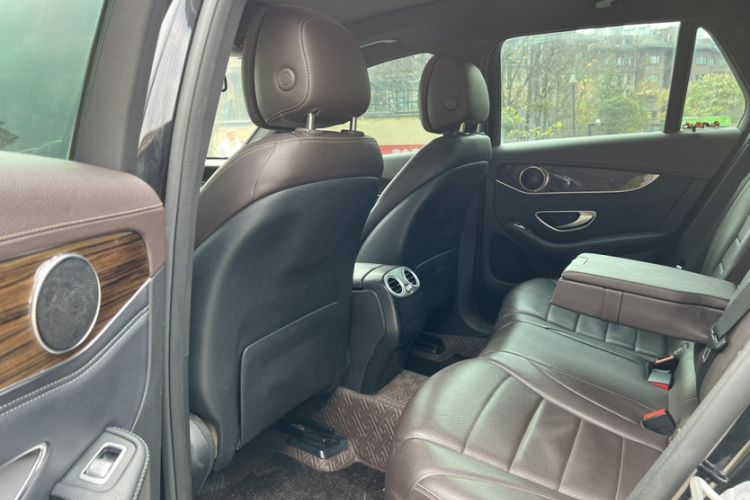 Used Mercedes-Benz GLC 2016 GLC 260 4MATIC Luxury Model
