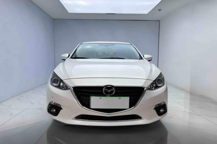 Used Mazda Mazda 3 Axela 2016 Sedan 1.5L Automatic Comfort Model
