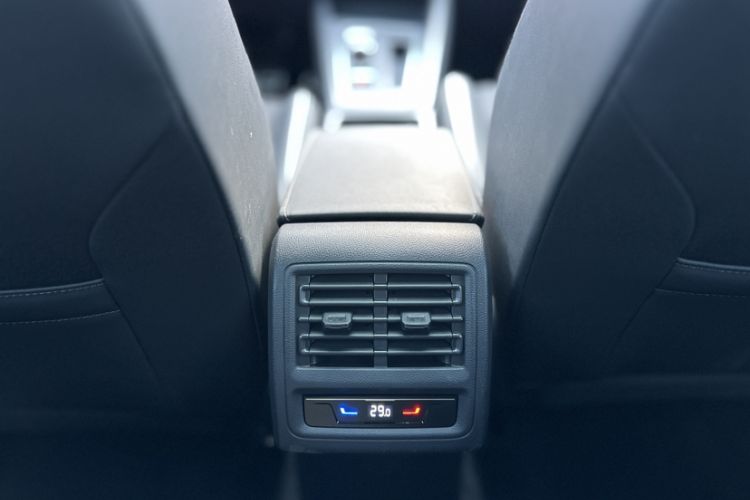 Used Volkswagen Golf 2023 Facelift 280TSI DSG R-Line Lite
