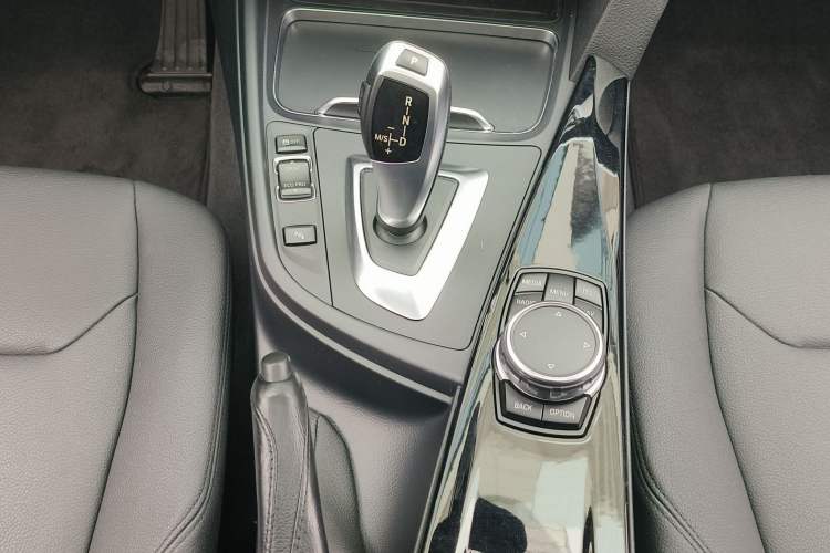 Used BMW 3 Series 2017 320Li Fashion Model
