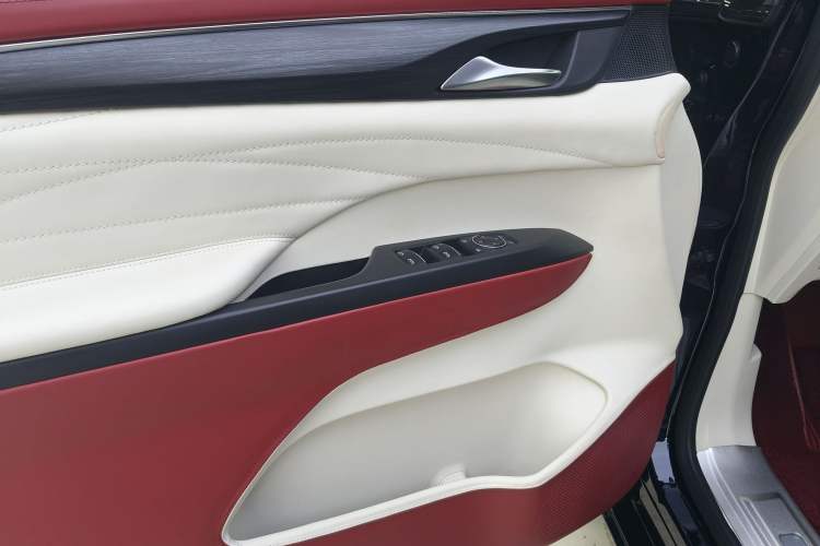 Used Buick GL8 2023 ES Lu Zun Comfort Model
