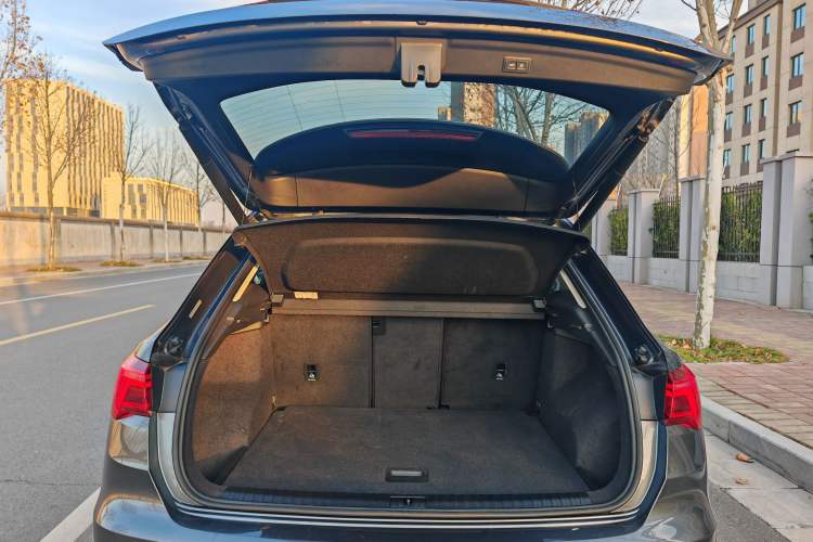 Used Audi Q3 2019 40 TFSI Fashion Dynamic Model
