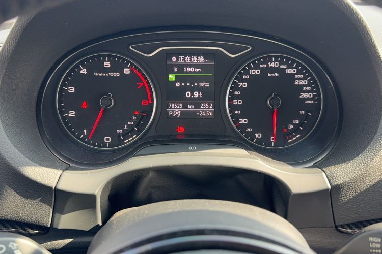 Used Audi A3 2014 Limousine 40 TFSI S line Comfort Model
