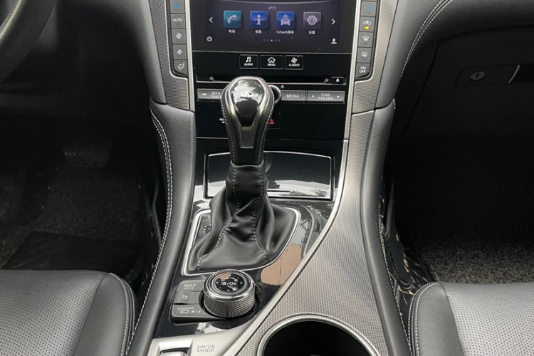 Used Infiniti Q50L 2018 2.0T Enjoyment Edition China V standard
