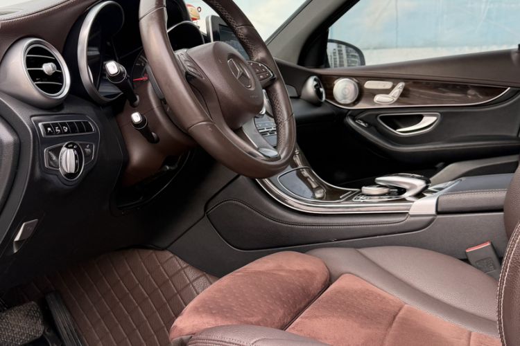 Used Mercedes-Benz GLC 2016 GLC 260 4MATIC Luxury Model
