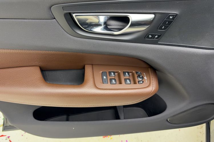 Used Volvo XC60 2021 T5 4x4 Smart Luxury Edition
