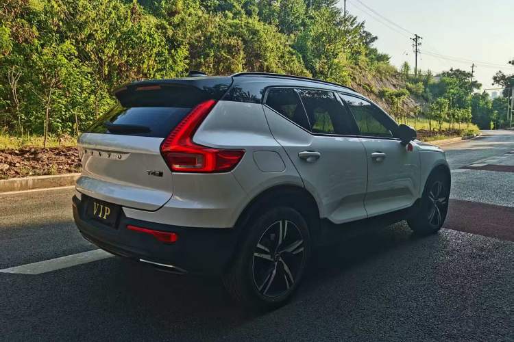 Used Volvo XC40 2020 T4 Four-Wheel Drive Smart & Sporty Edition
