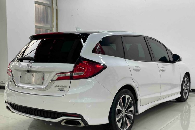 Used Honda Jade 2017 210TURBO CVT Fashion Edition 5-seater
