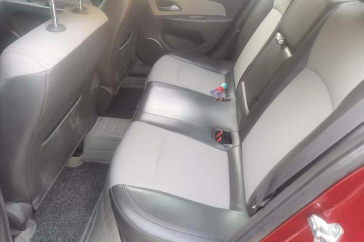 Used Chevrolet Cruze 2013 1.8L SE AT
