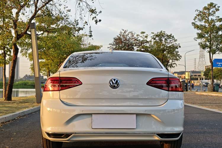 Used Volkswagen Lamando 2019 230TSI DSG Fashion Edition China VI
