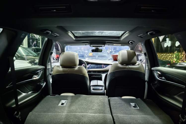 Used Buick Enclave 2022 652T 4x4 Prestige Flagship 7-Seater
