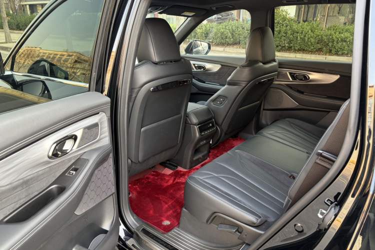 Used GAC Trumpchi ES9 2024 PHEV with 143 km Max