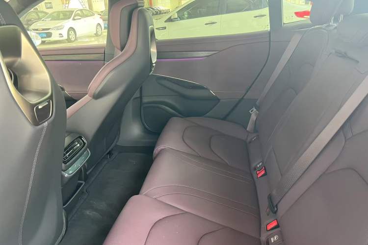 Used  SU7 2024 Rear-Drive Long-Range Intelligent Driving Version