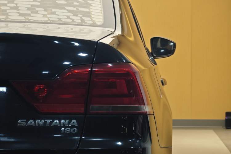 Used Volkswagen Santana 2016 1.6L Automatic Fashion Edition
