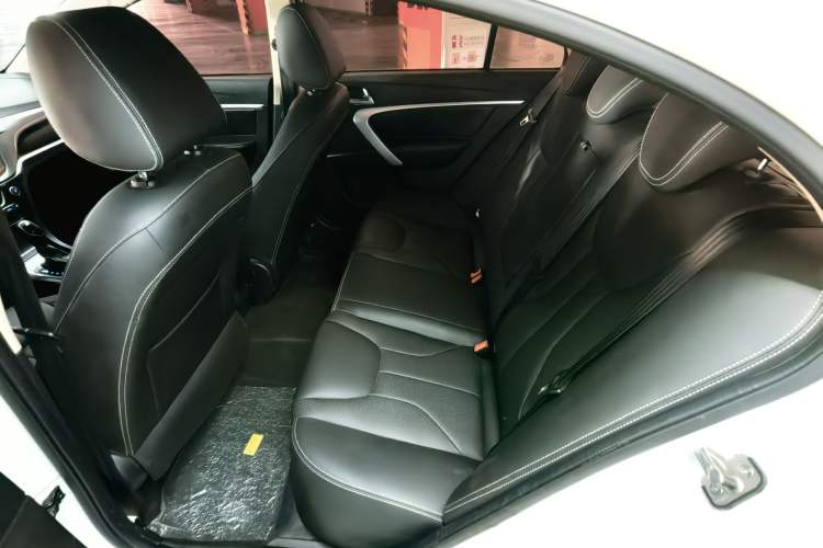 Used Geely Auto Emgrand 2017 Sedan Million Edition 1.5L CVT Upward Version
