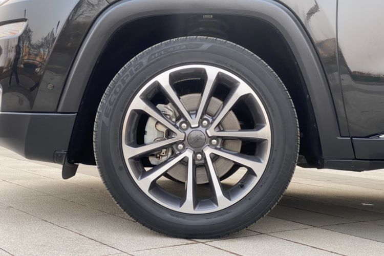 Used  Grand Commander 2018 2.0T Four-Wheel Drive Enjoyment Edition China VI
