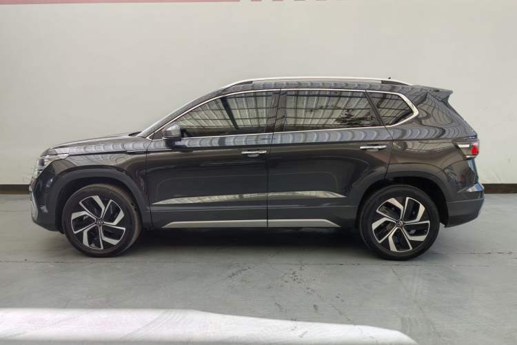 Used Volkswagen Tharu 2024 300TSI Two-Wheel-Drive Full Moon Edition