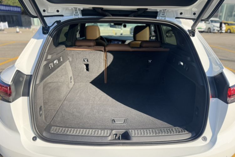 Used Buick Envision 2020 Encore S 652T Four-Wheel Drive Luxury Model
